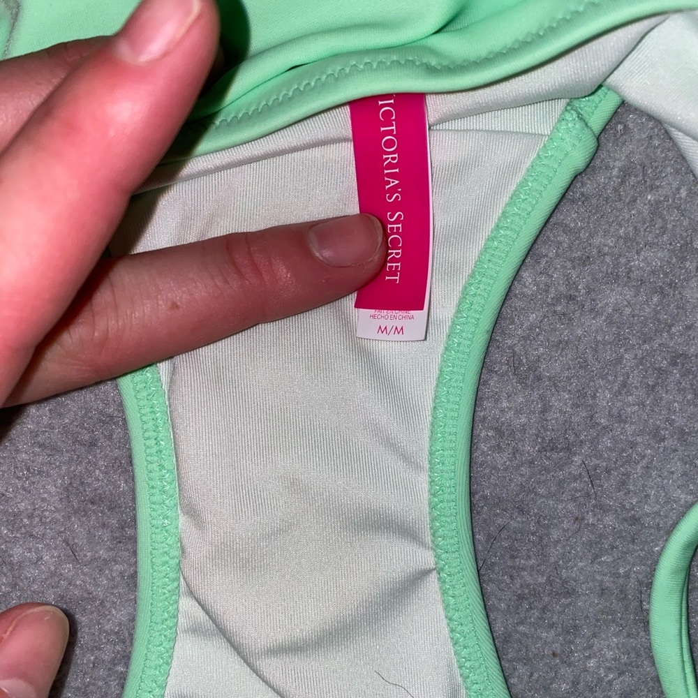 Victorias secret bikini bottoms - Picture 3 of 3